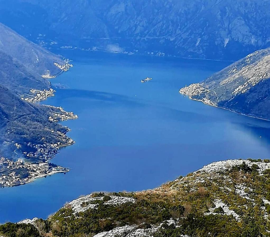 Apartments Pejanovic Kotor Luaran gambar
