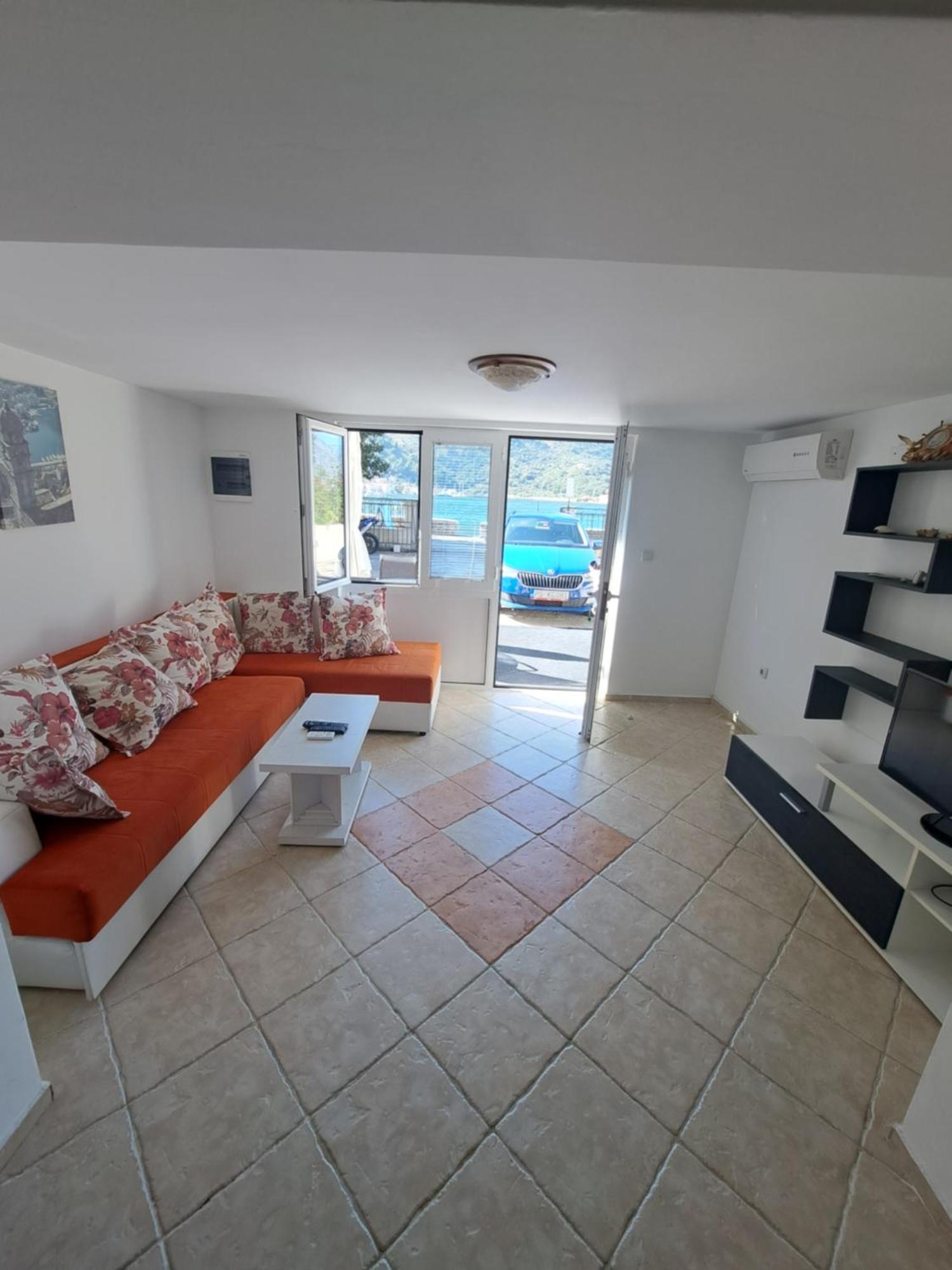 Apartments Pejanovic Kotor Luaran gambar