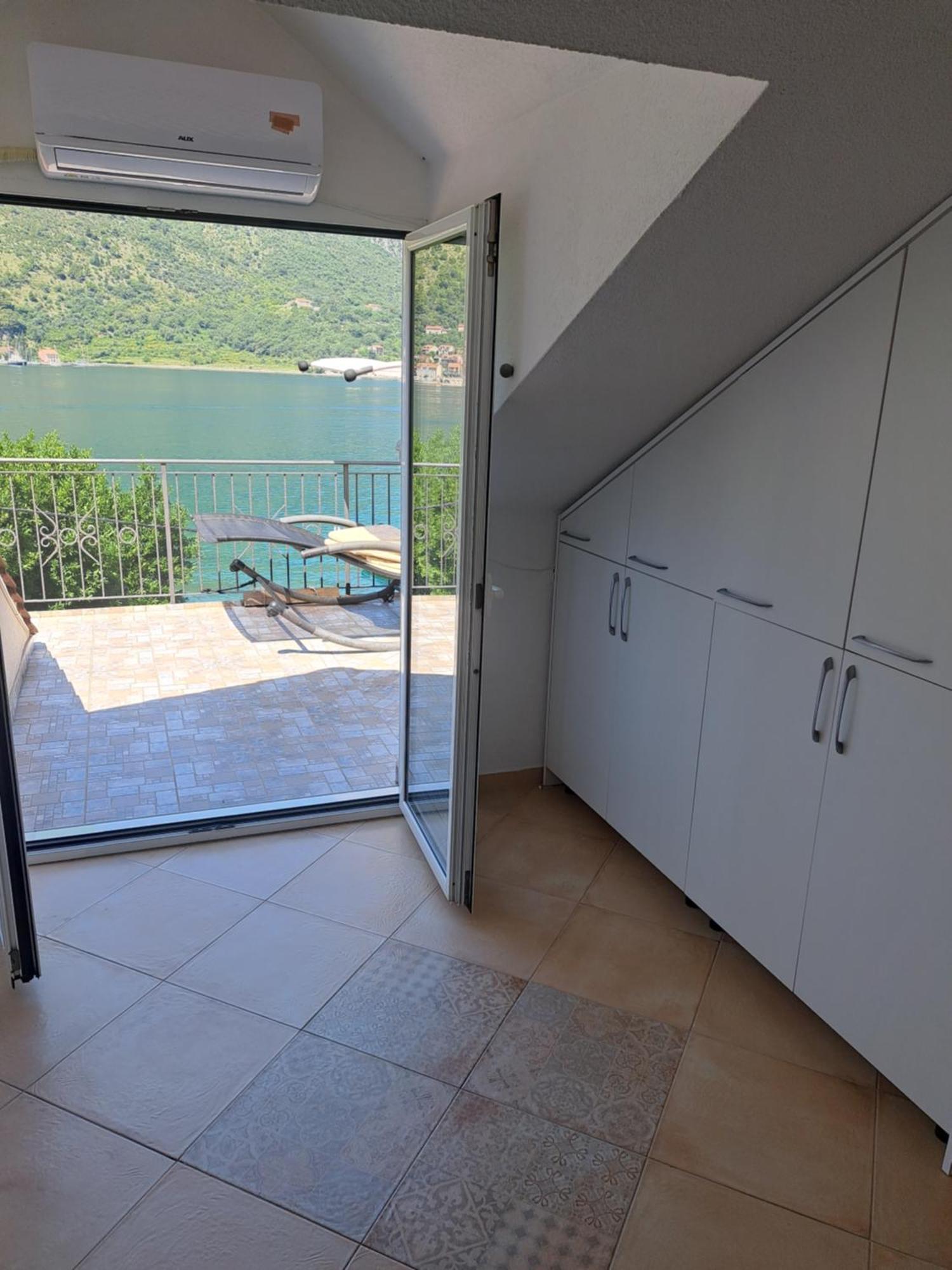 Apartments Pejanovic Kotor Luaran gambar