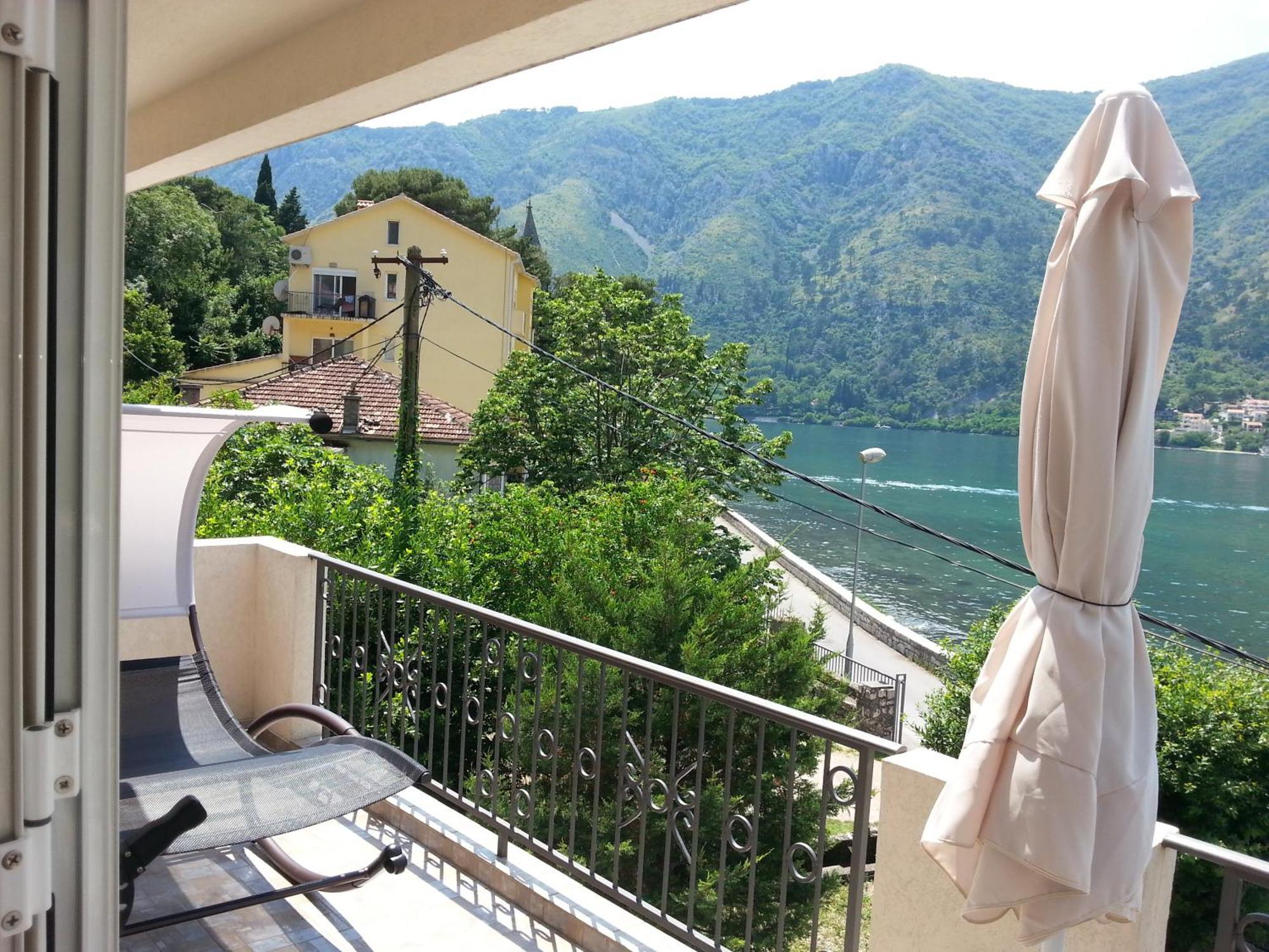 Apartments Pejanovic Kotor Luaran gambar