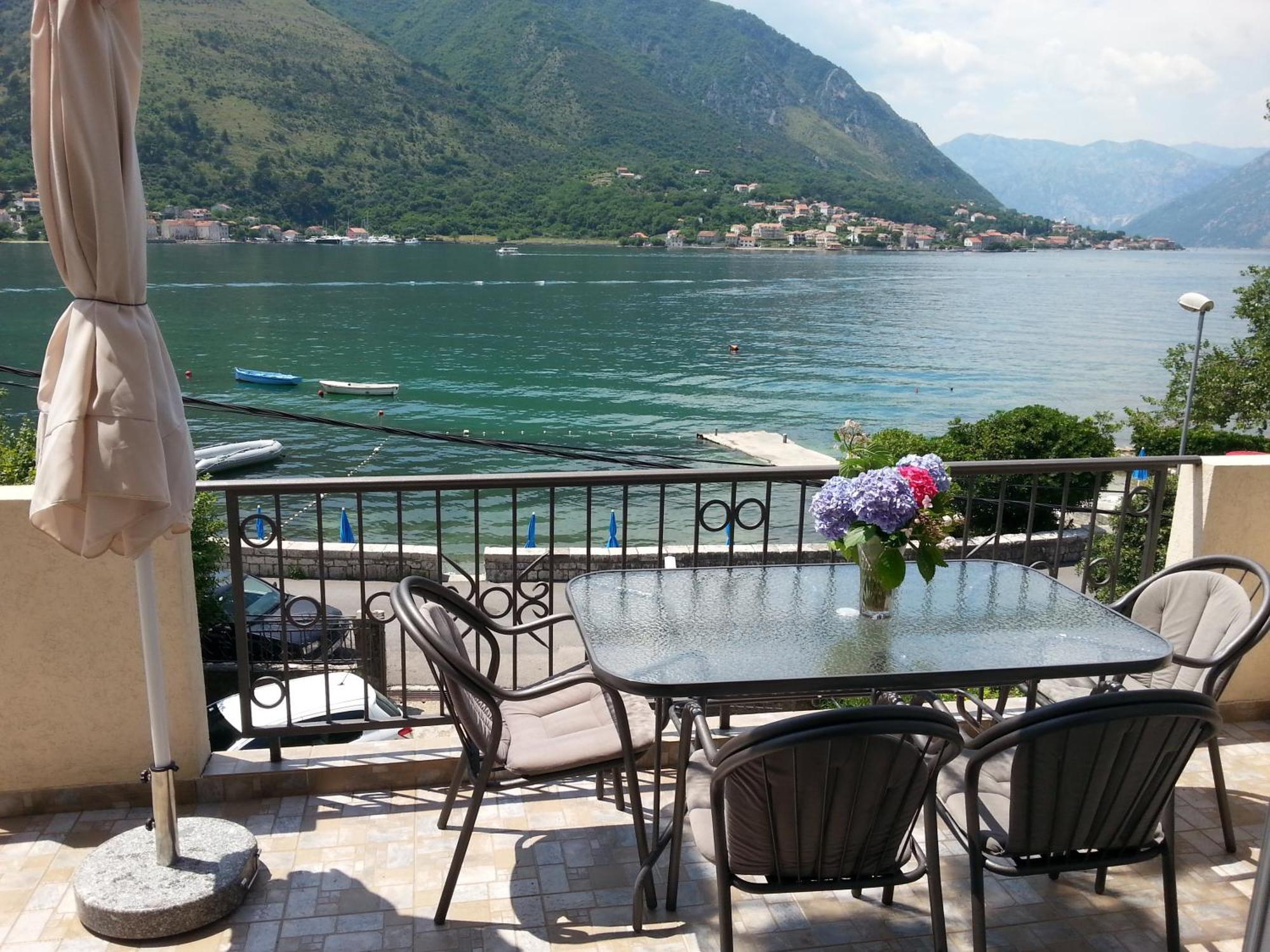 Apartments Pejanovic Kotor Luaran gambar