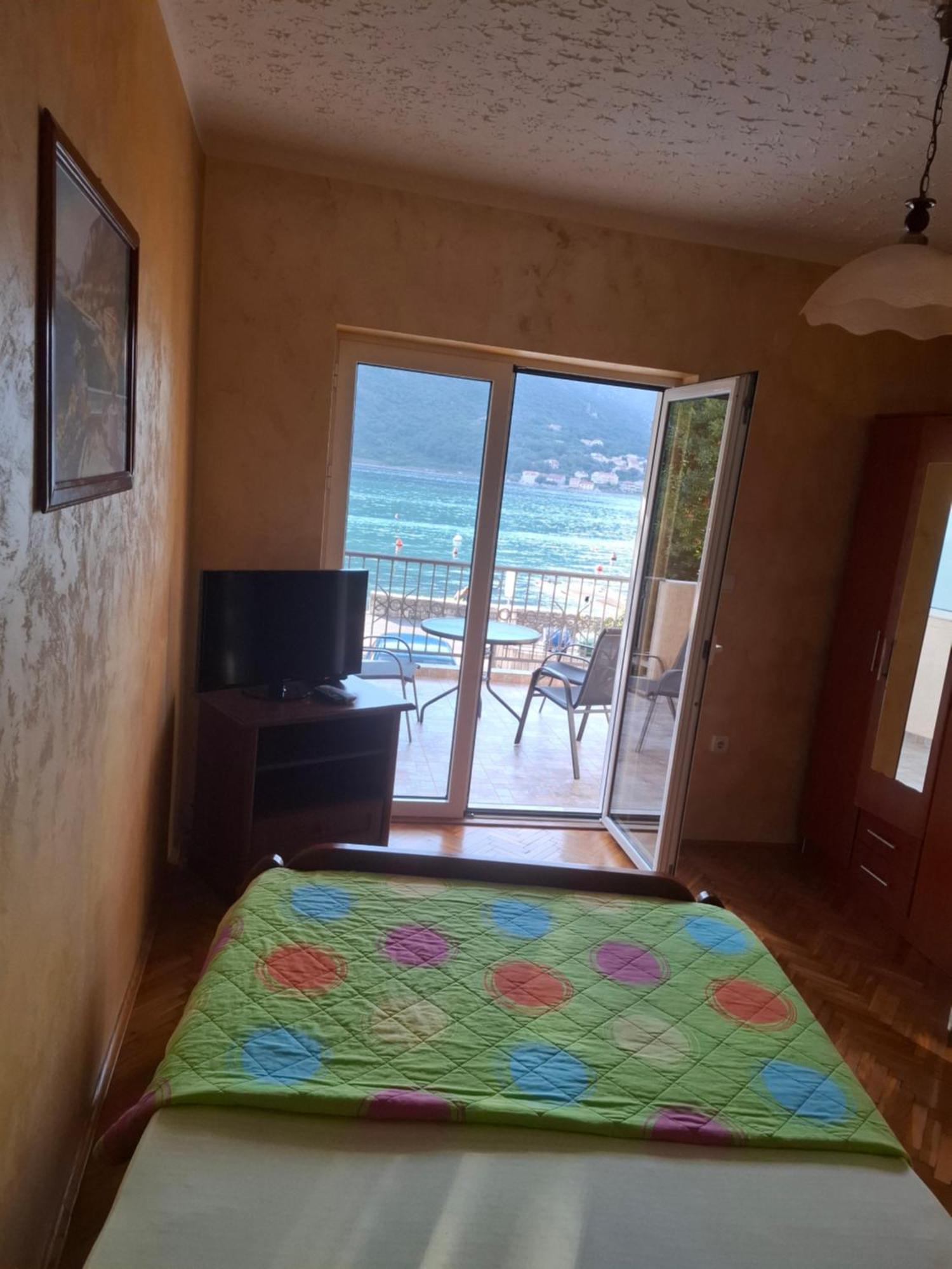 Apartments Pejanovic Kotor Luaran gambar