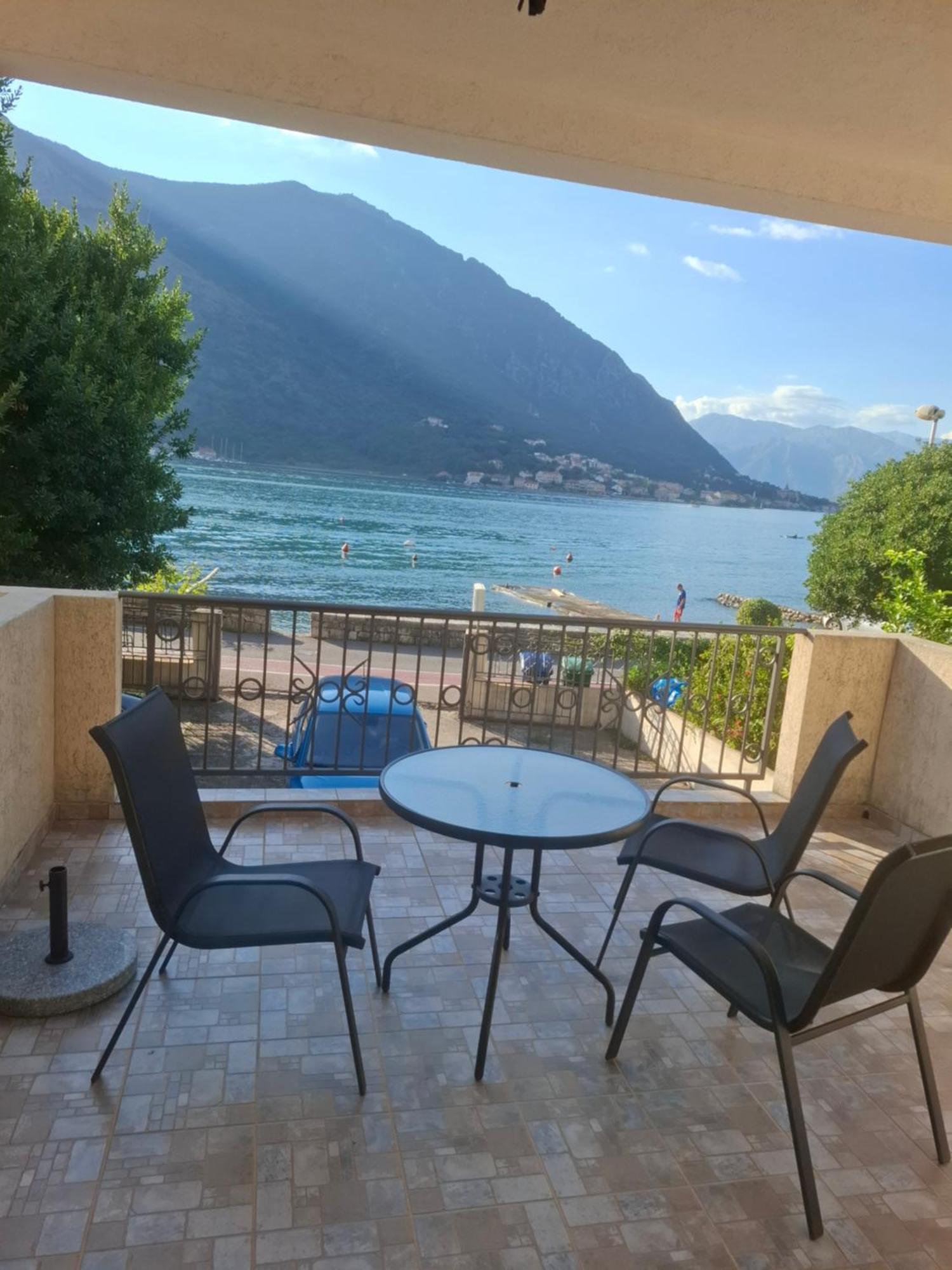 Apartments Pejanovic Kotor Luaran gambar