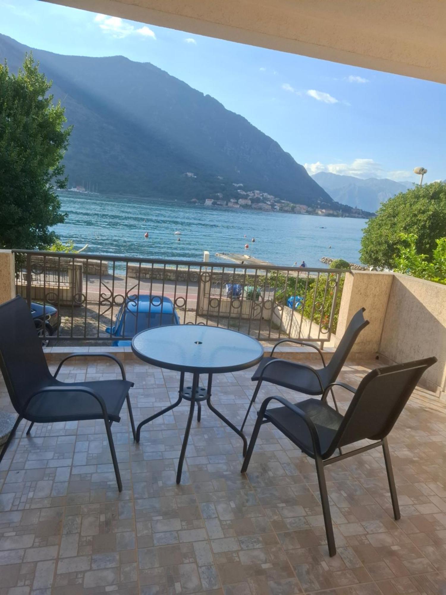 Apartments Pejanovic Kotor Luaran gambar