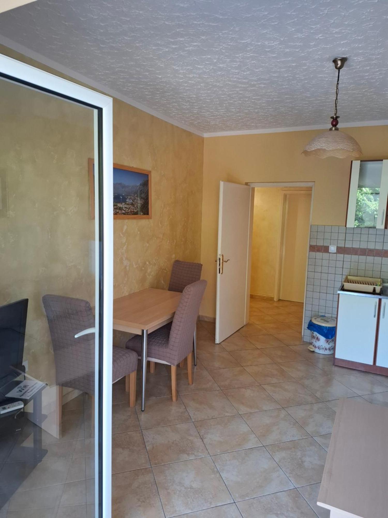 Apartments Pejanovic Kotor Luaran gambar